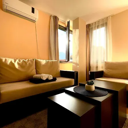 Royalpark Apartament B25 *