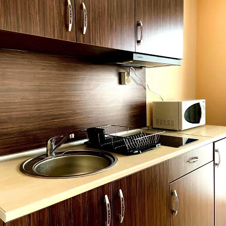 Royalpark Apartament B25 Apartman *